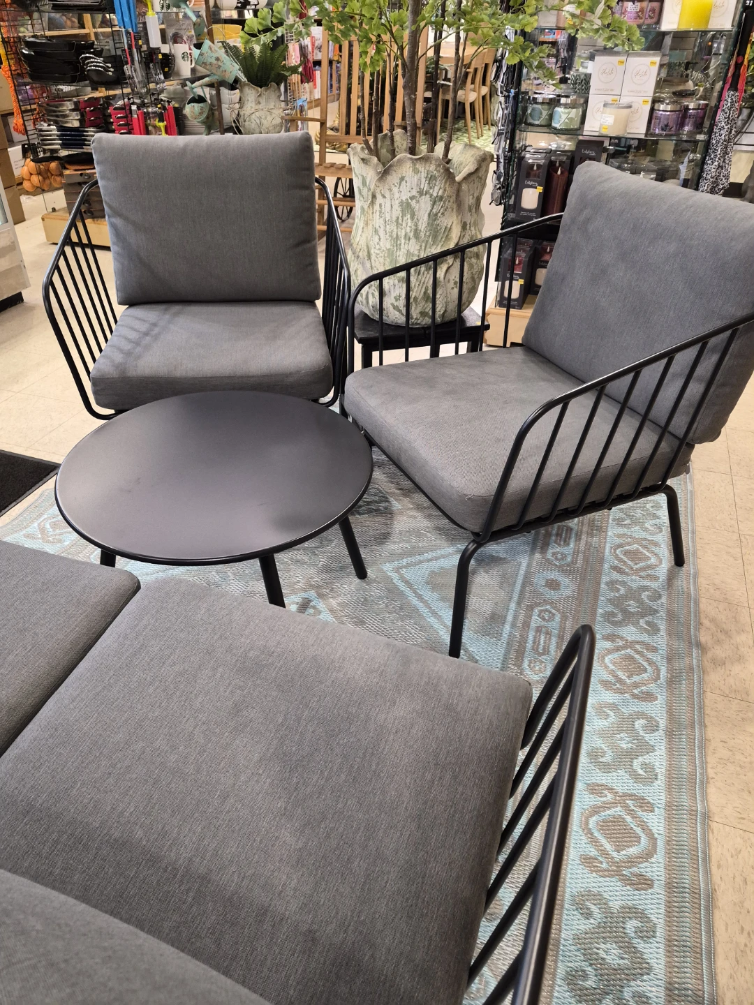 Gray Outdoor patio Set 2 seater sofa, 2Chairs, and Table - photo 4