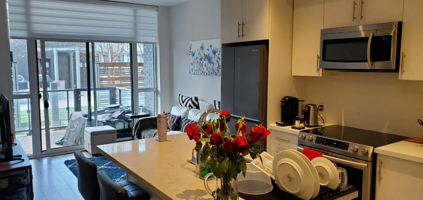 Condo Friday Harbour, Innisfil, - photo 5