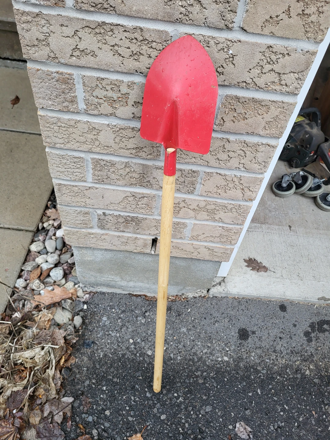 Mini/ Childs Red Round Point Shovel with Wood Handle - photo 2