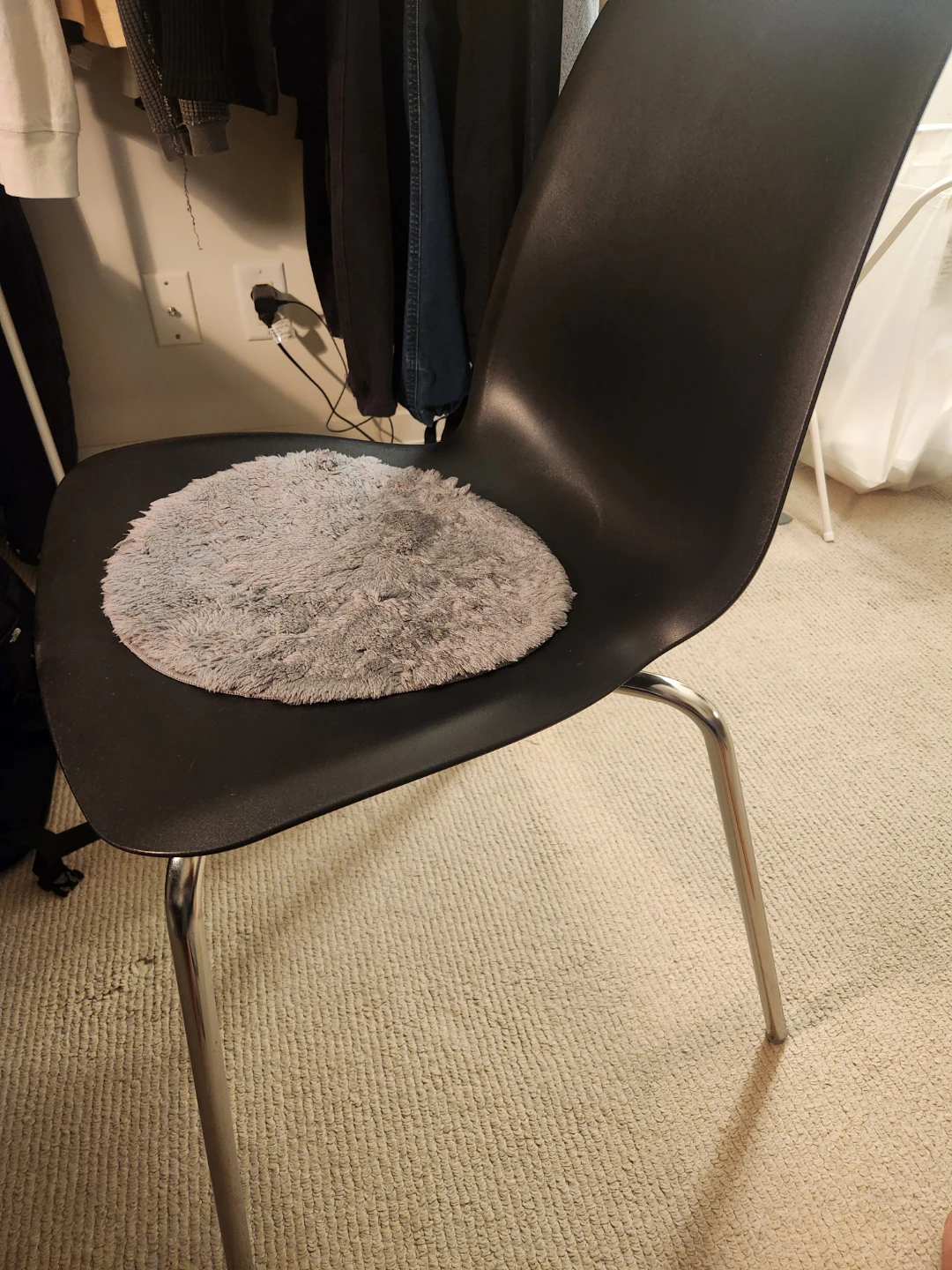 IKEA MALORTSMOTT Round Rug Pad and LIDAS chair