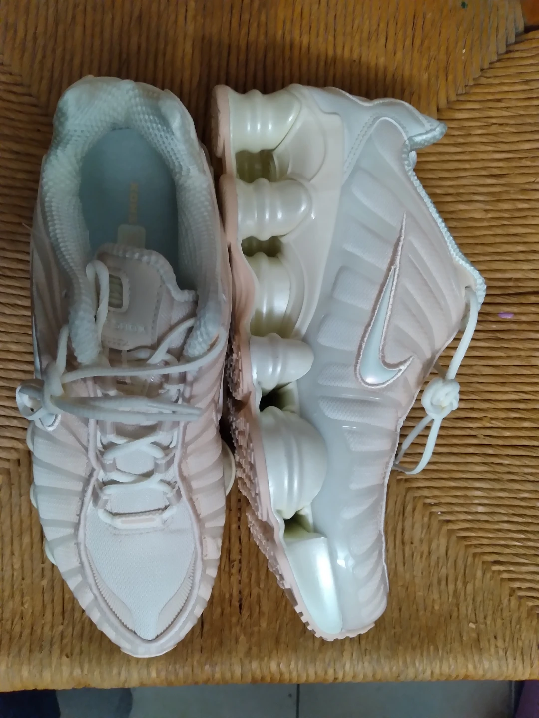 Nike Shox Womens Shoes - photo 4