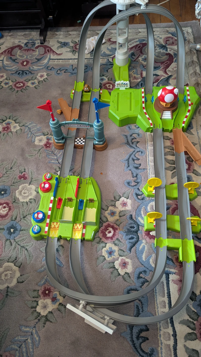 Hot Wheels Mario Kart Track Set