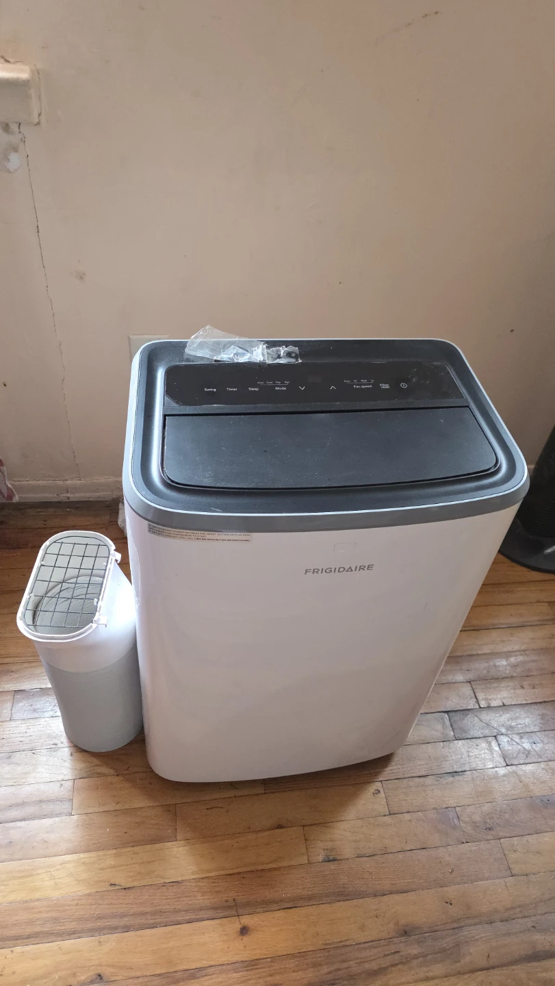 Frigidaire Portable Air Conditioner - photo 4