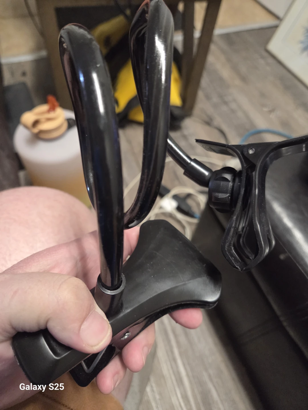 Black Flexible Gooseneck Phone Holder