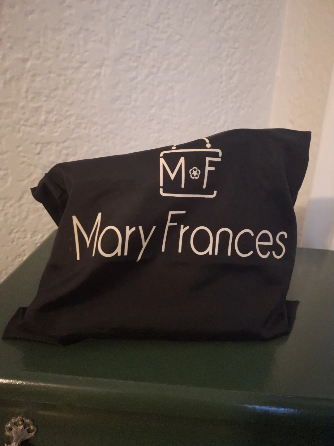 Swanky Swan beaded bag from Mary Frances - photo 3