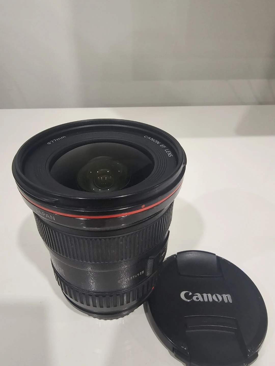 Canon EF 17-40mm f/4 L USM Wide-Angle Zoom Lens