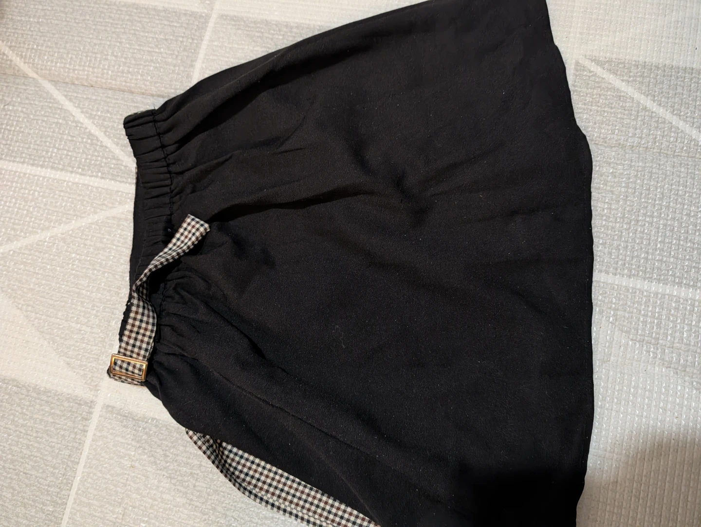 Girls Plaid Skirt - Size 9Y