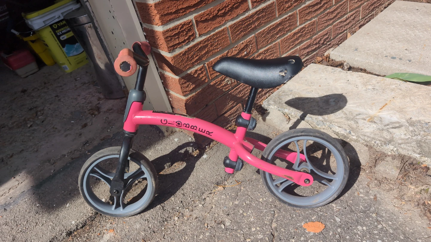 Globber Pink Balance Bike