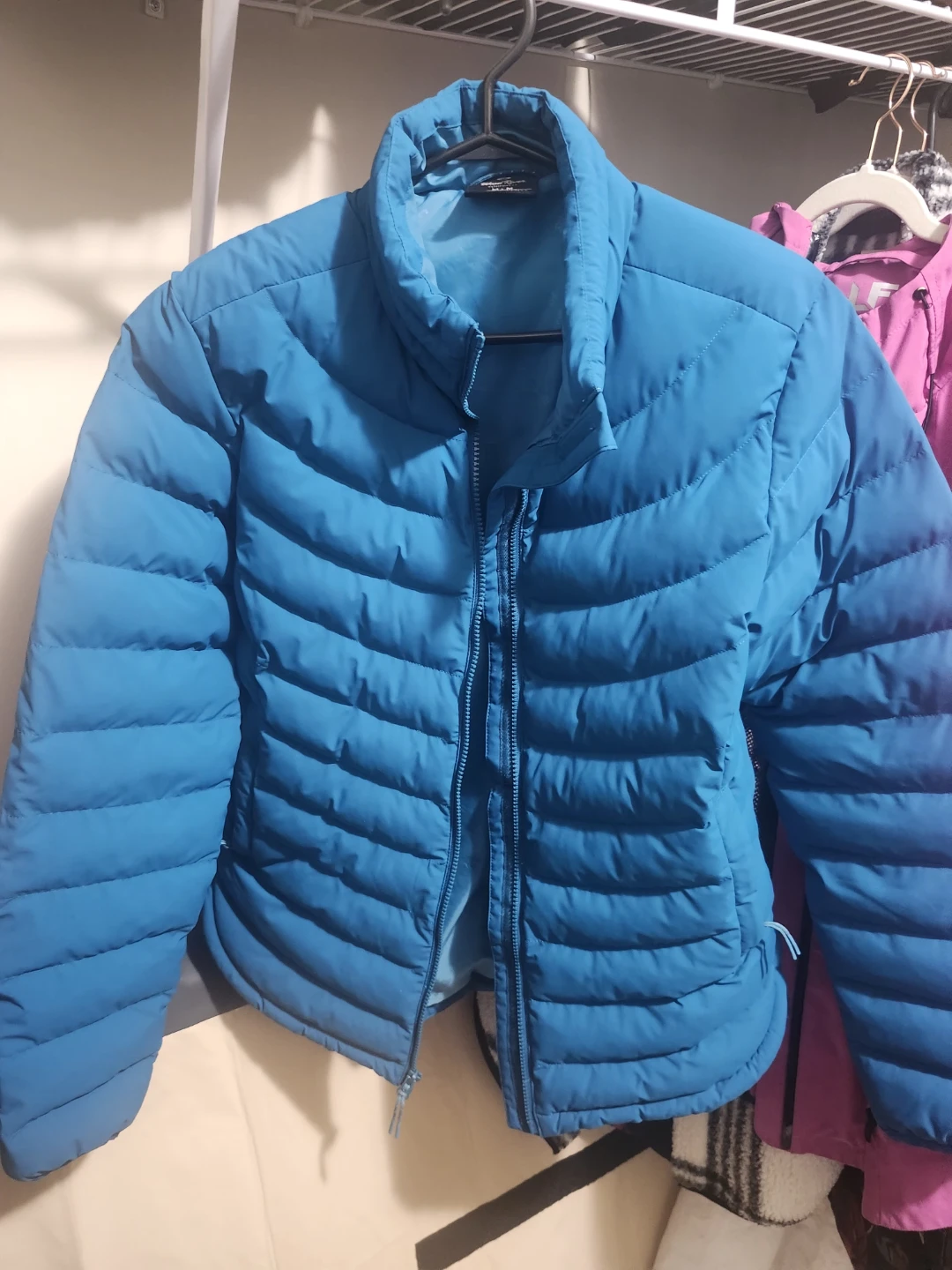 Wind River Puffer Jacket - Blue - M