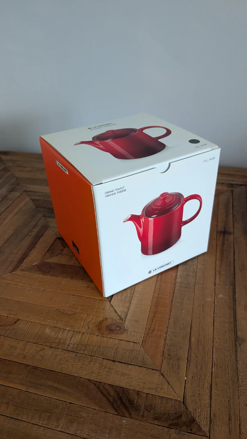 Le Creuset Grand Teapot Red 1.3L