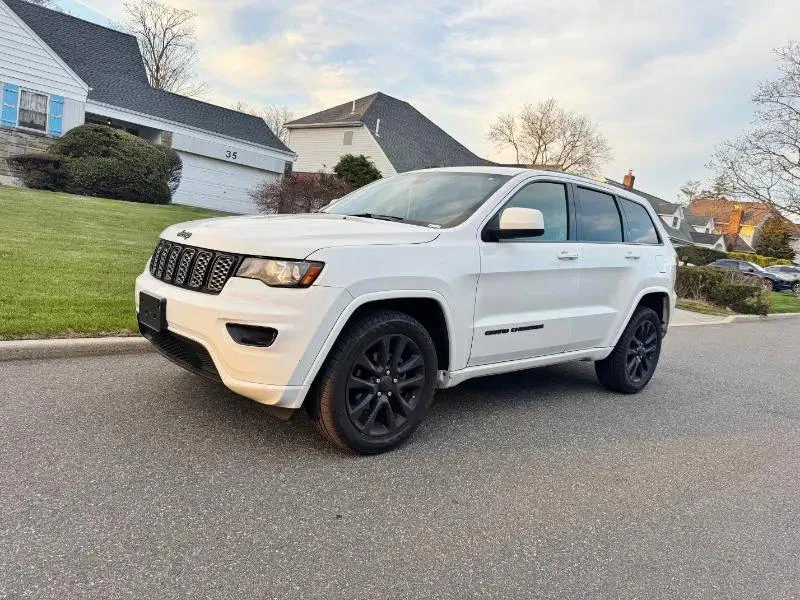 2017 JEEP GRAND CHEROKEE ALTITUDE AWD - photo 3