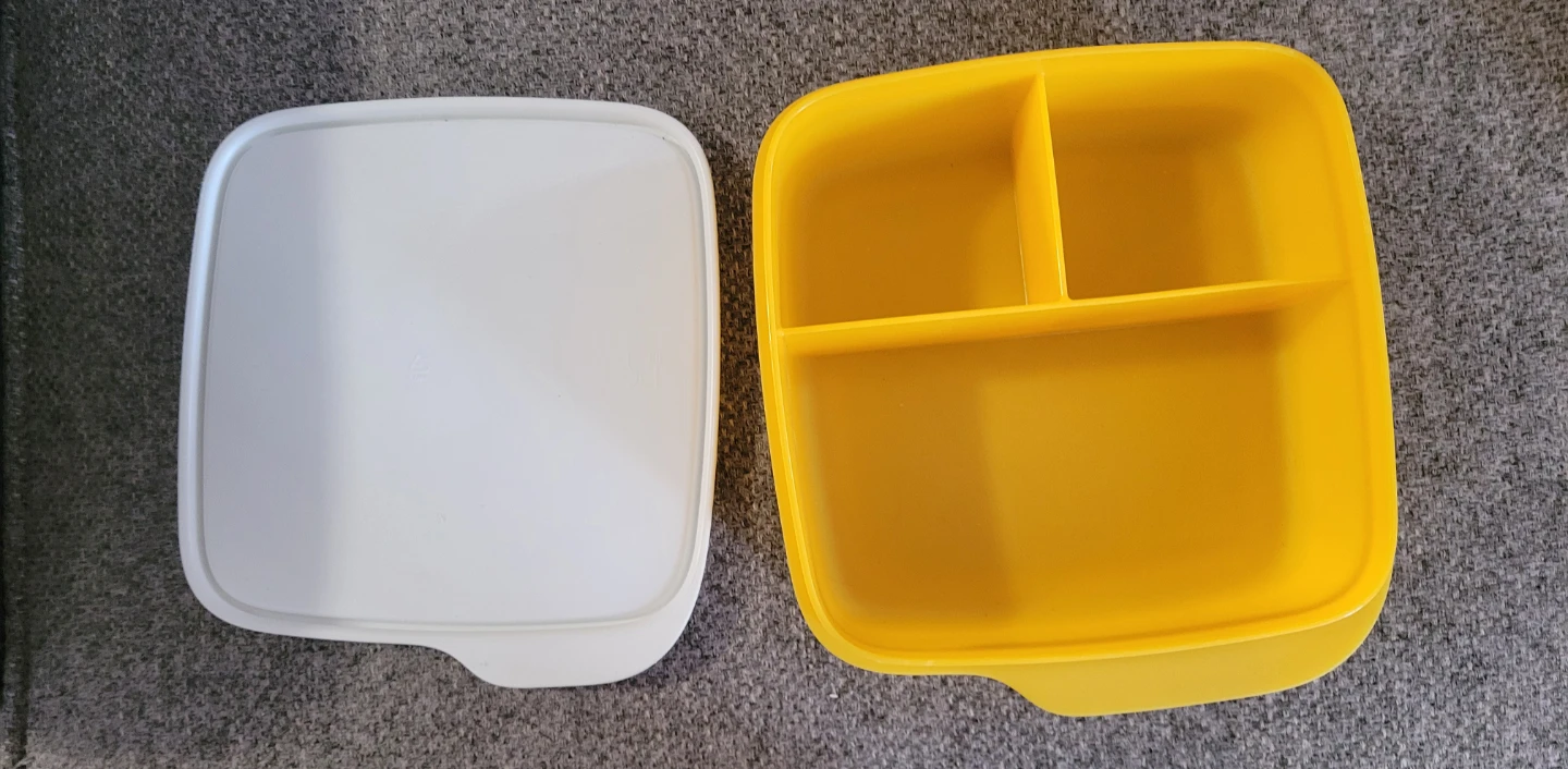 Vintage Tupperware (2pcs with lids) - photo 2