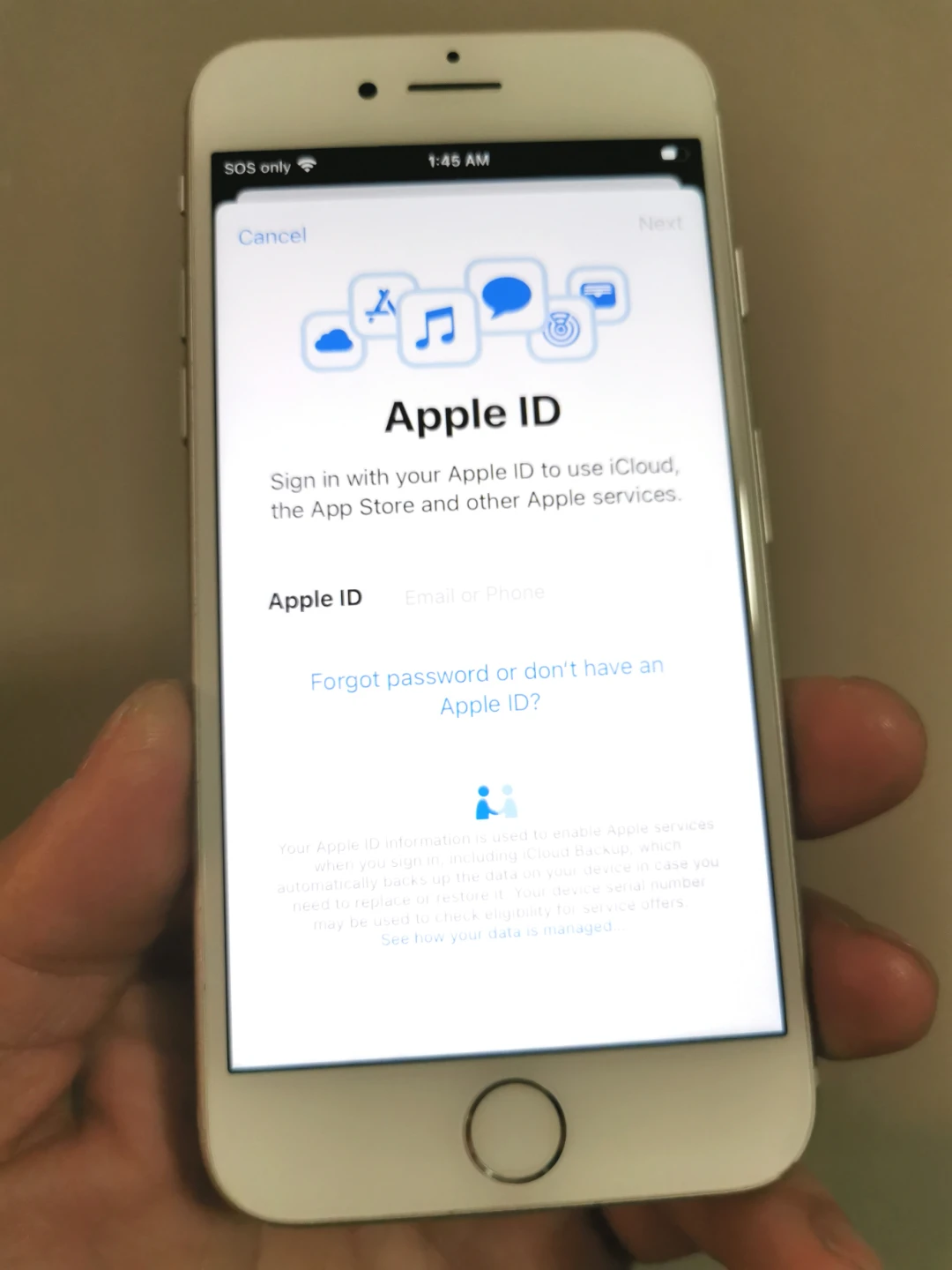 iPhone 8 64G Silver Unlocked in mint condition - photo 3