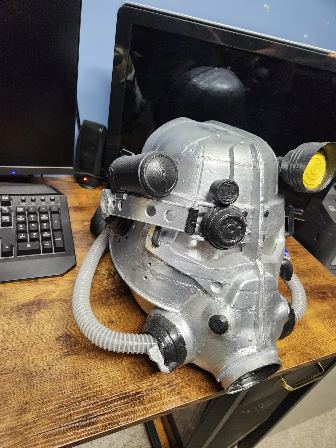 Fallout Power Armor Helmet Prop - photo 2