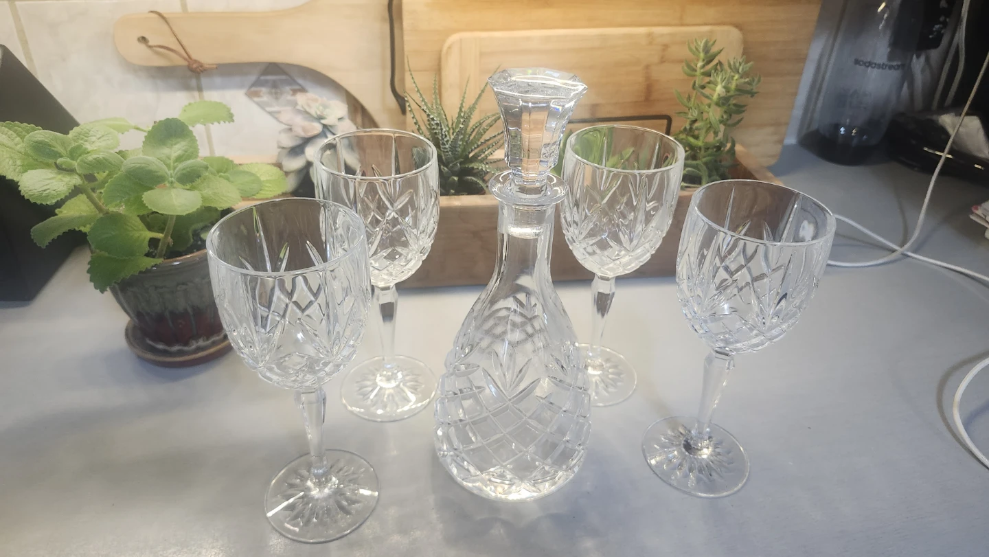 Crystal Decanter and Wine Glasses Set