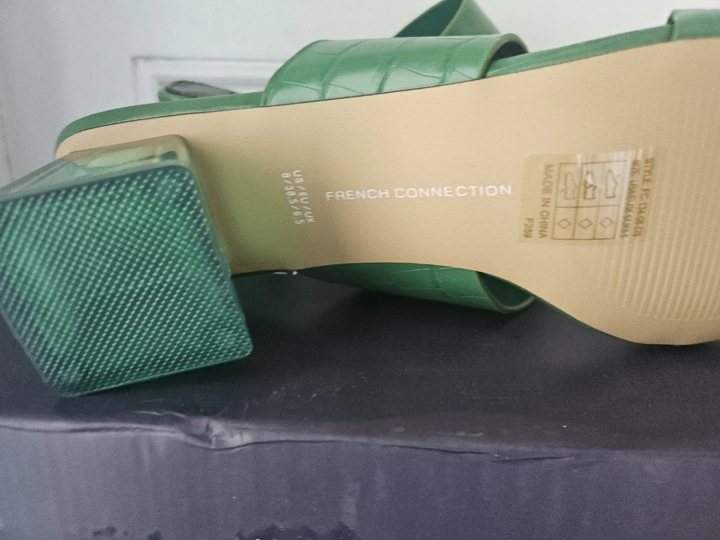 French Connection Green Crocodile Embossed Block Heels - photo 5