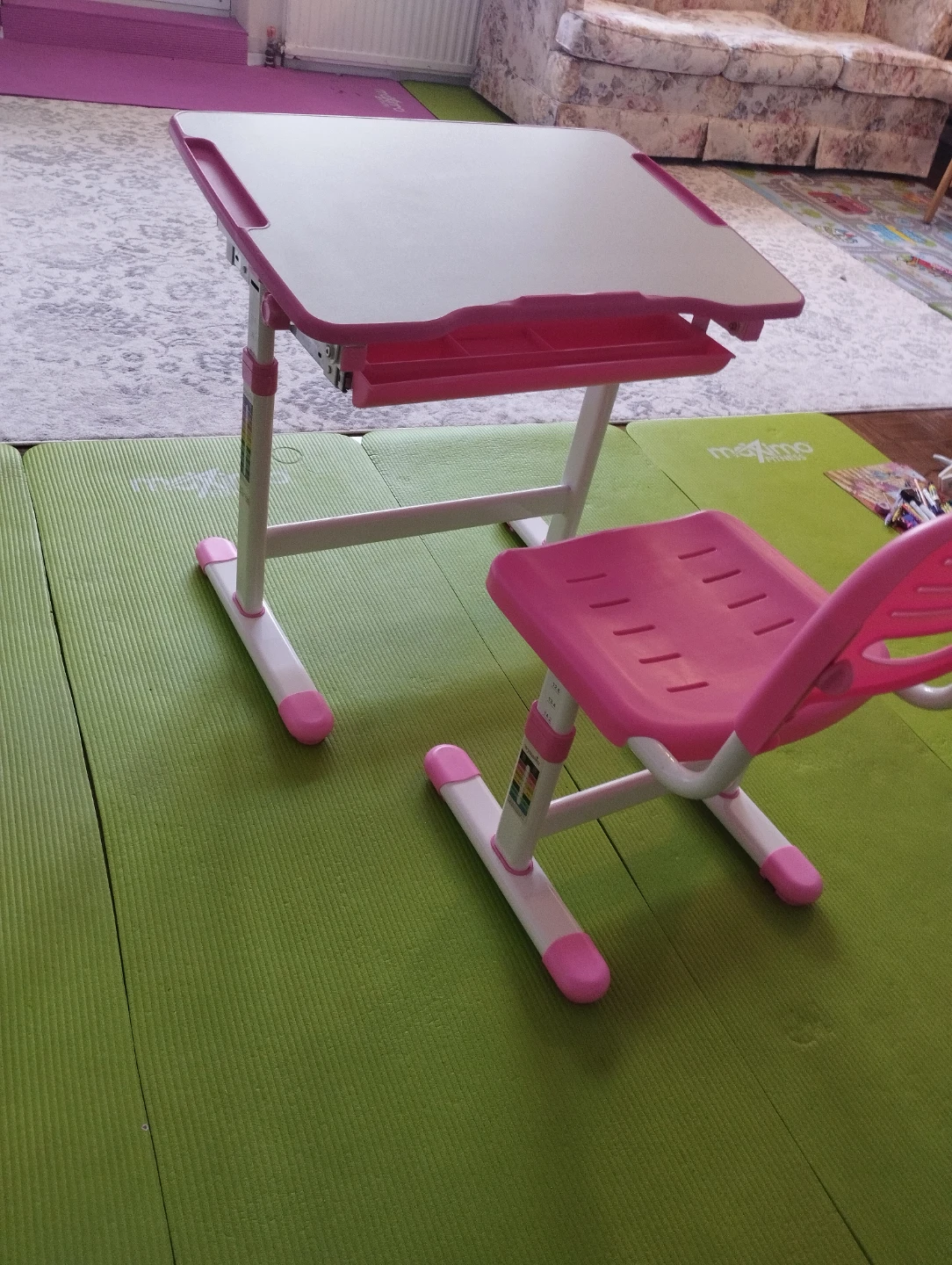 Kids Adjustable Desk and Chair Set - Pink - photo 2