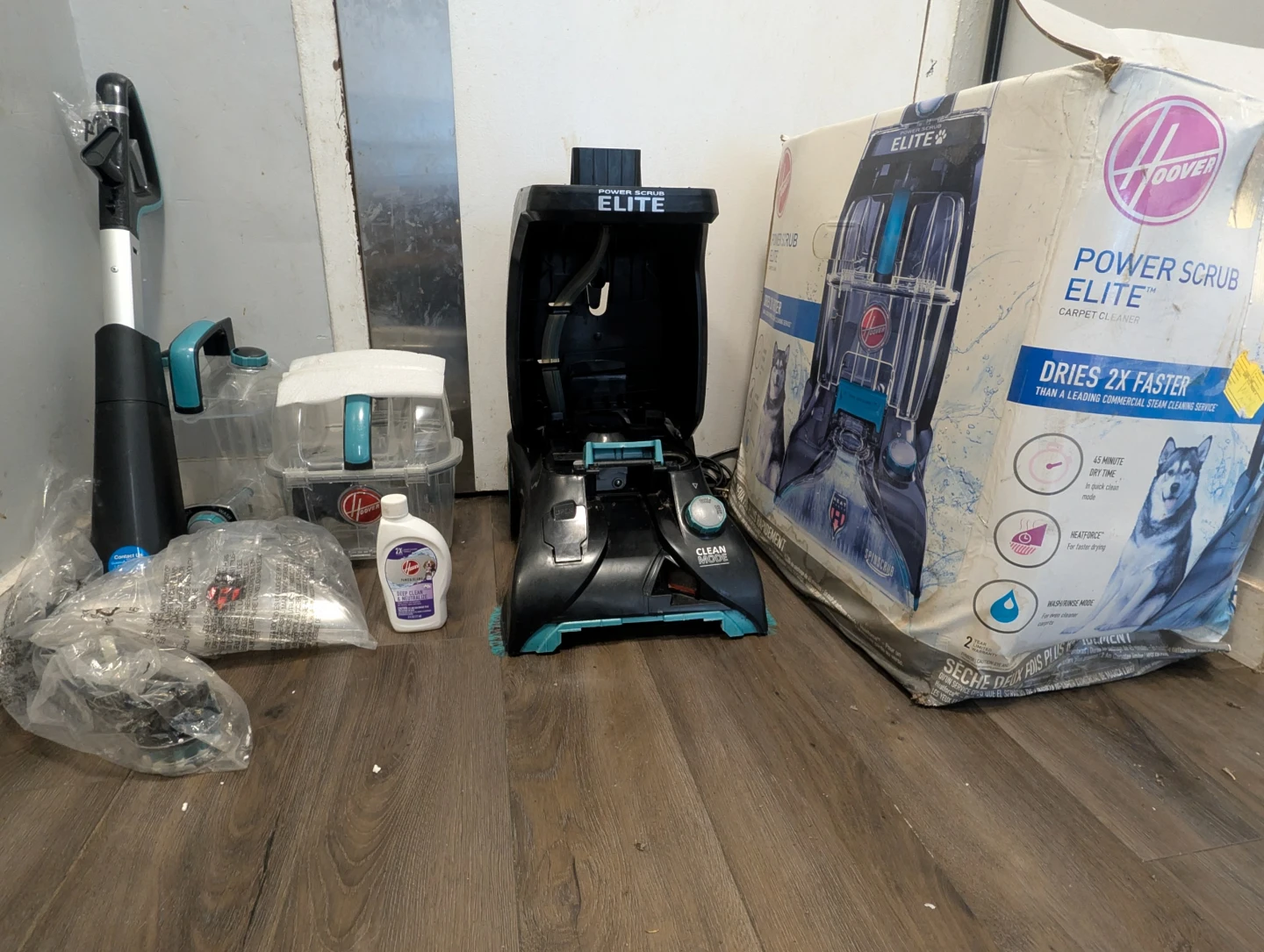 Hoover Power Scrub Elite Carpet Cleaner - photo 3