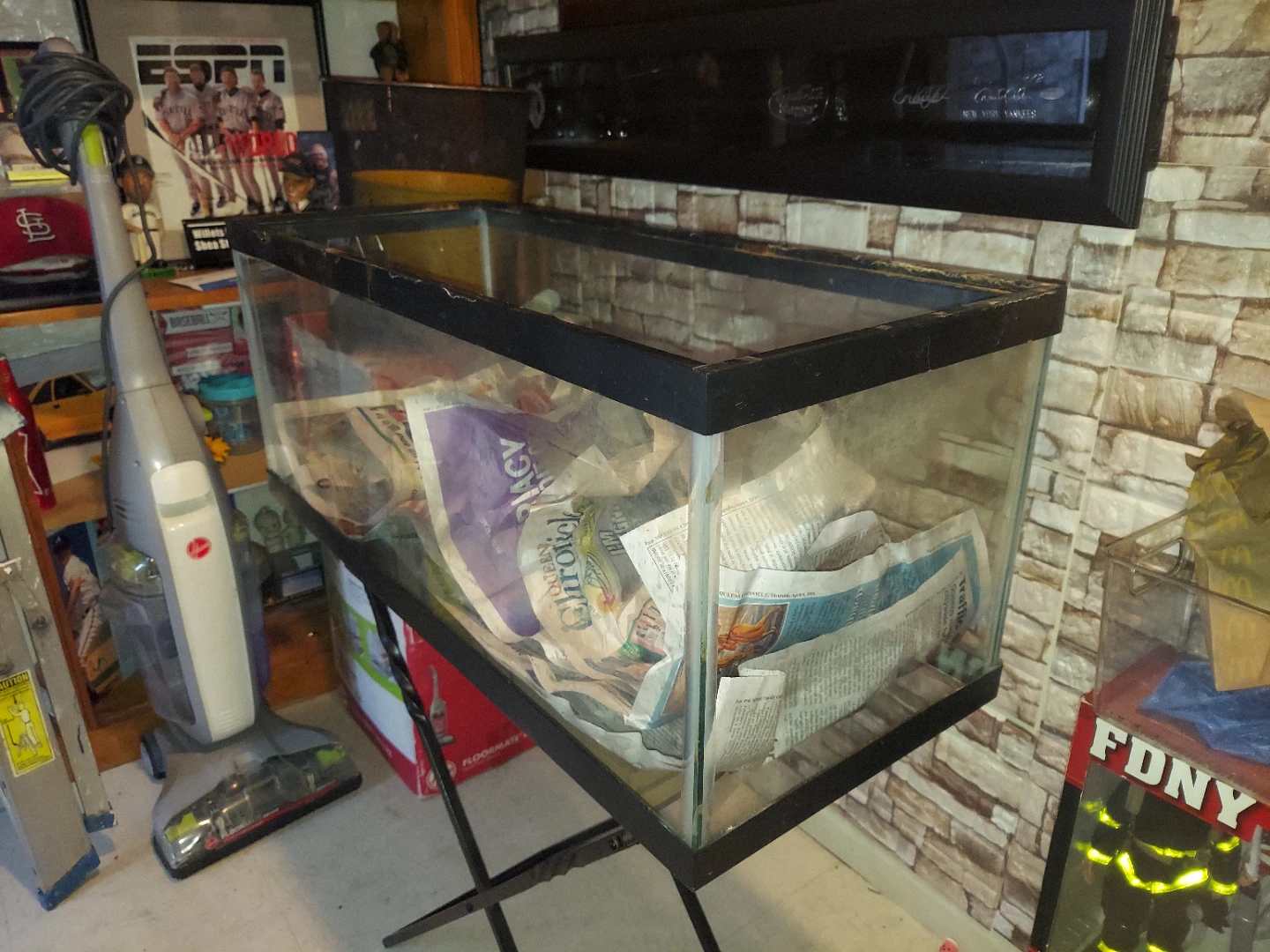 Glass Aquarium  20 gallon - photo 3