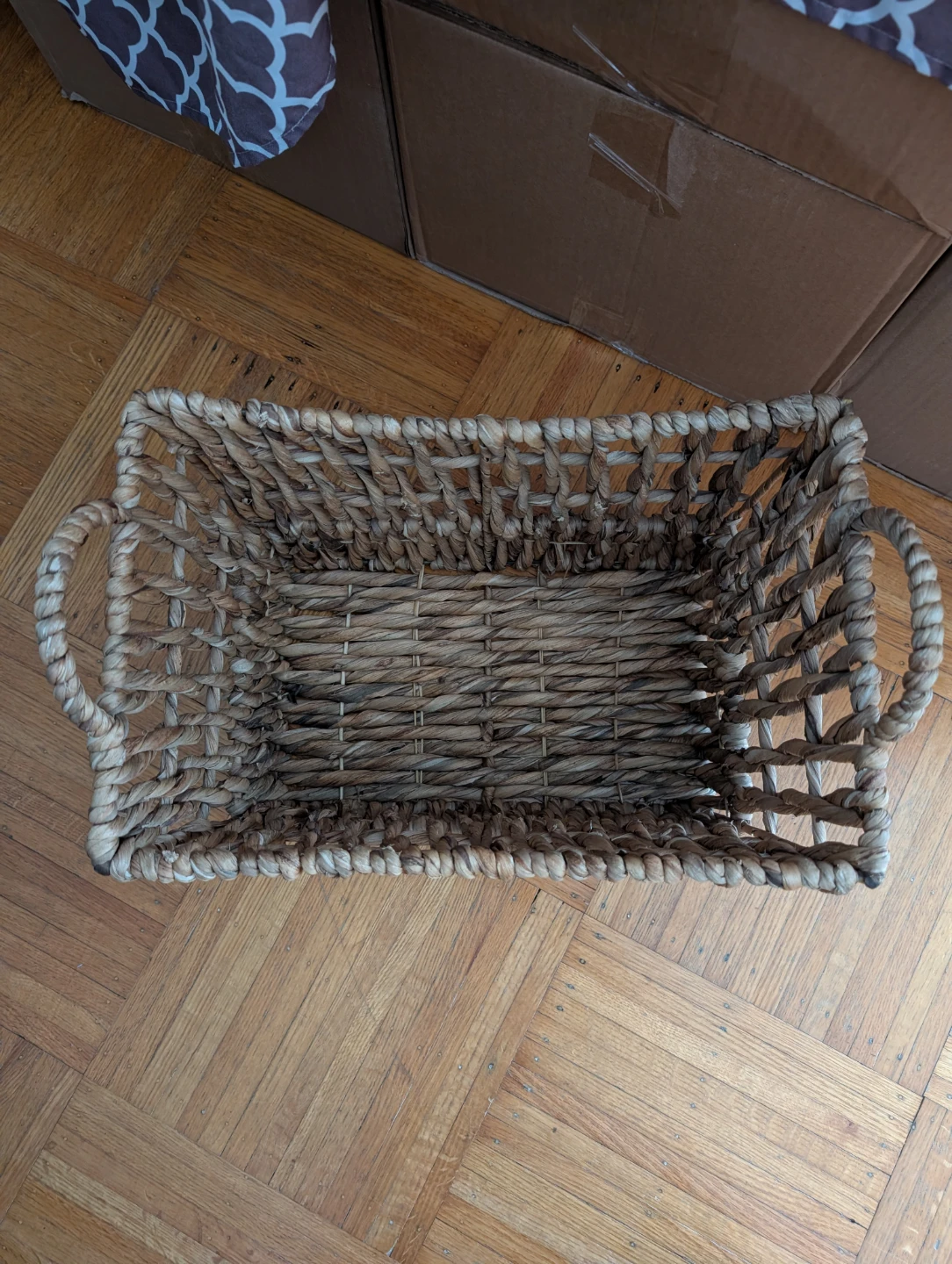 Basket Strong Metal Frame Water Hyacinth Covered - photo 2