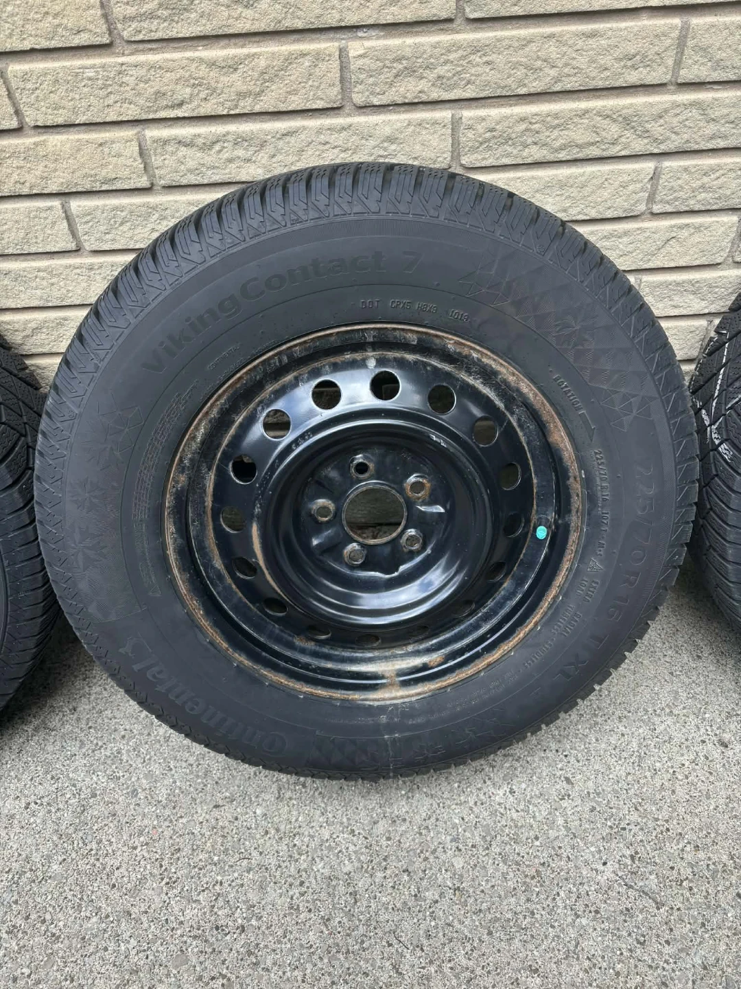 4 Continental VikingContact Winter Tires with Rims - 225/70/R16 - photo 3
