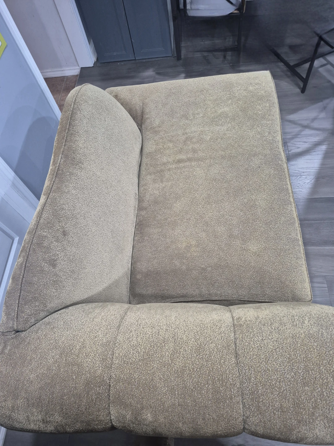 Brown upholstered chaise lounge with decorative wood trim - photo 5