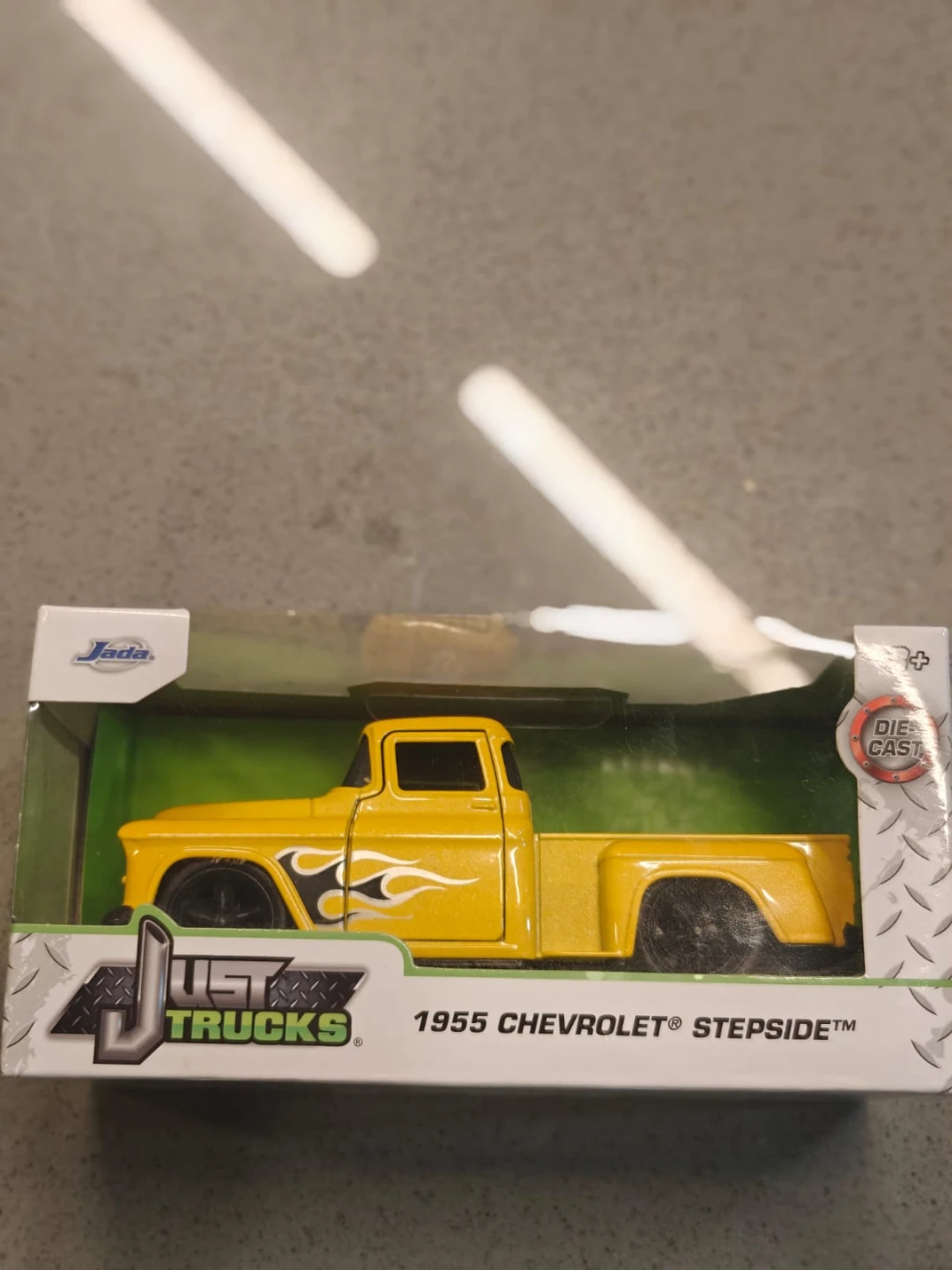 Jada Just Trucks 1955 Chevrolet Stepside Diecast