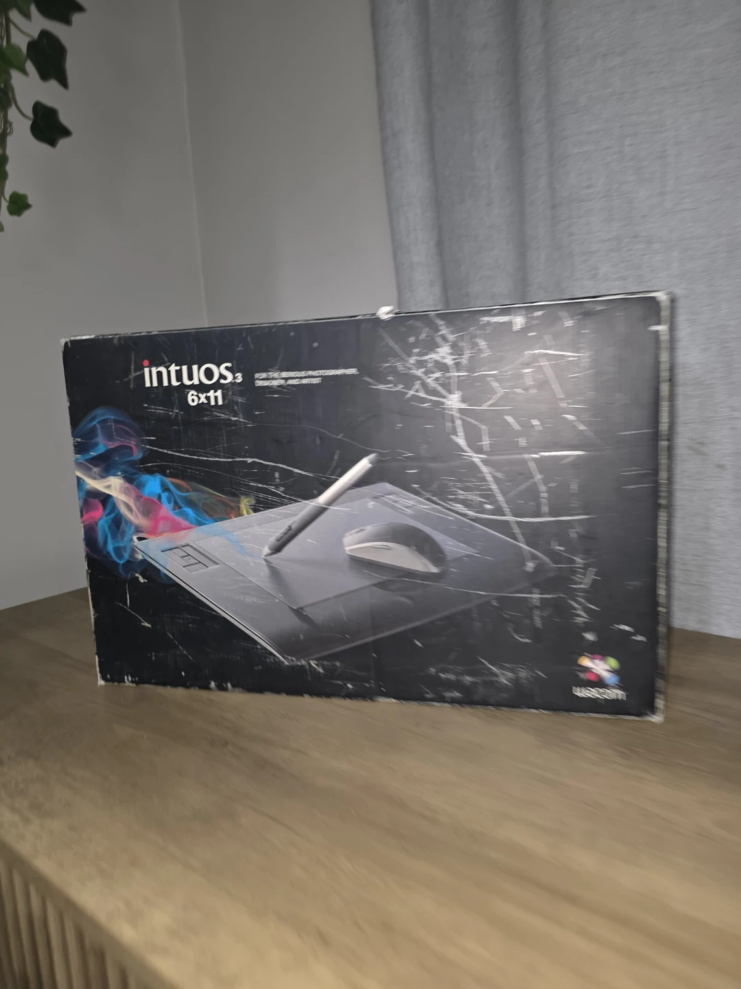 Wacom Intuos3 6x11 Pen Tablet