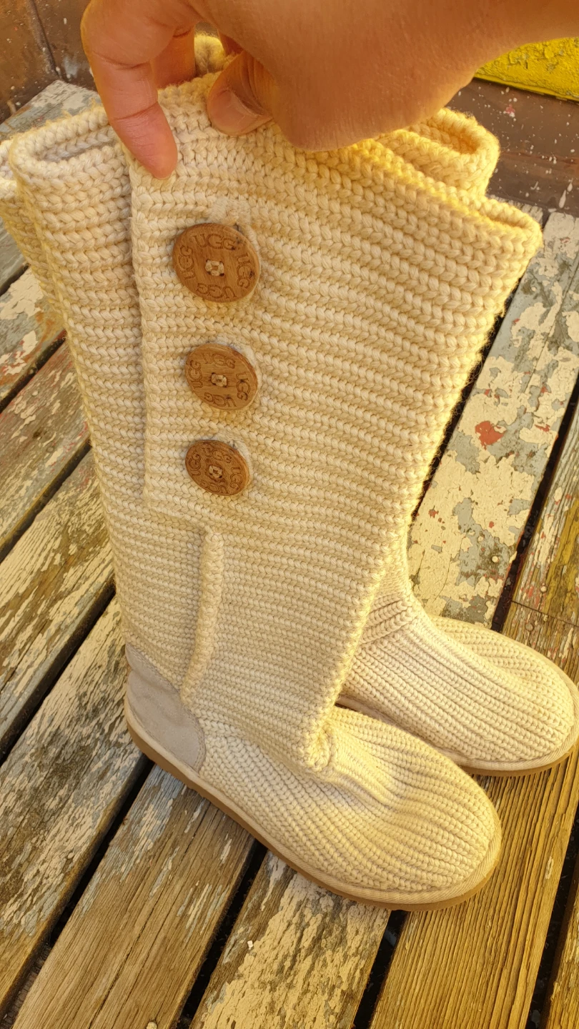 UGG Australia Knit Boots with Buttons - photo 4
