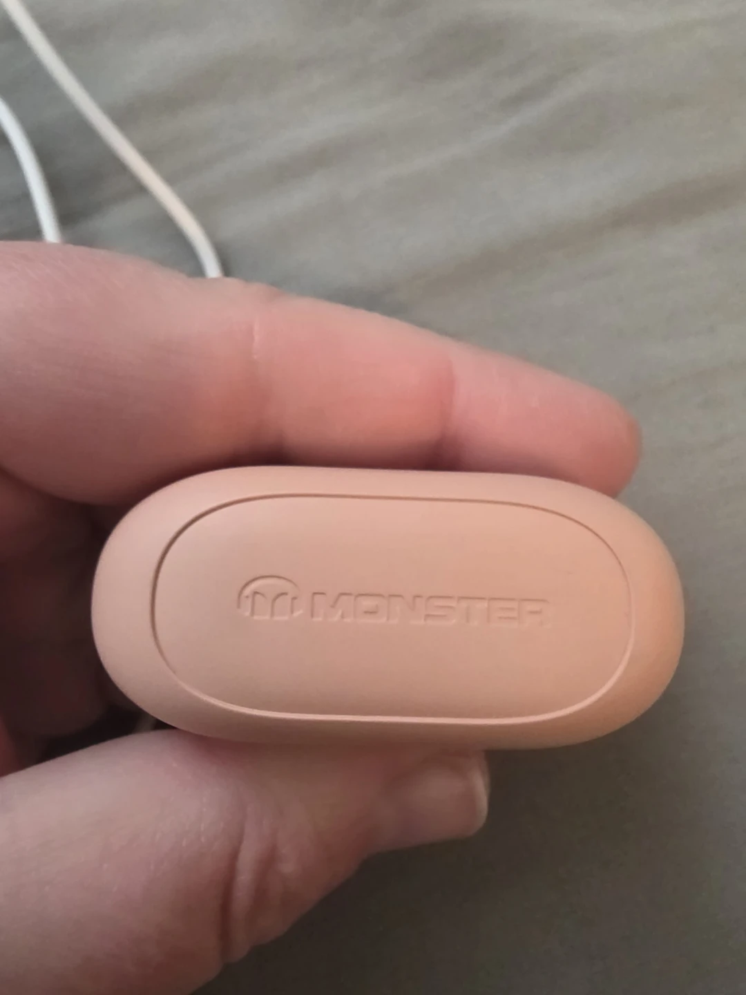 Monster Wireless Earbud Charging Case with USB Cable - Peach - photo 2