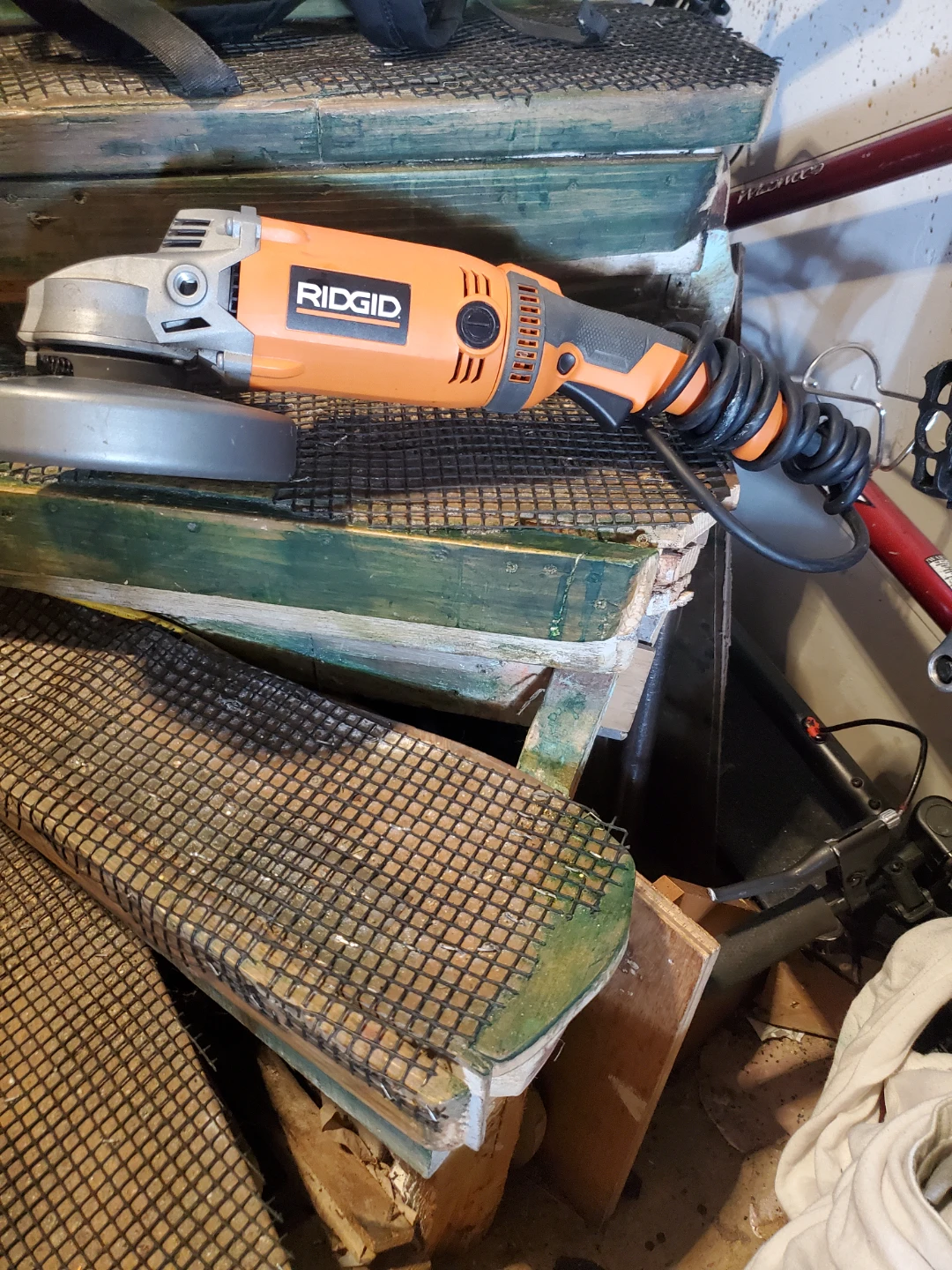 RIDGID 7" Angle Grinder