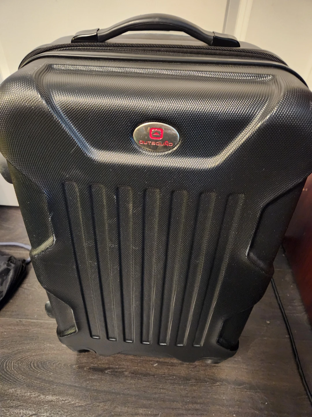 Outbound Black Hardside Spinner Luggage