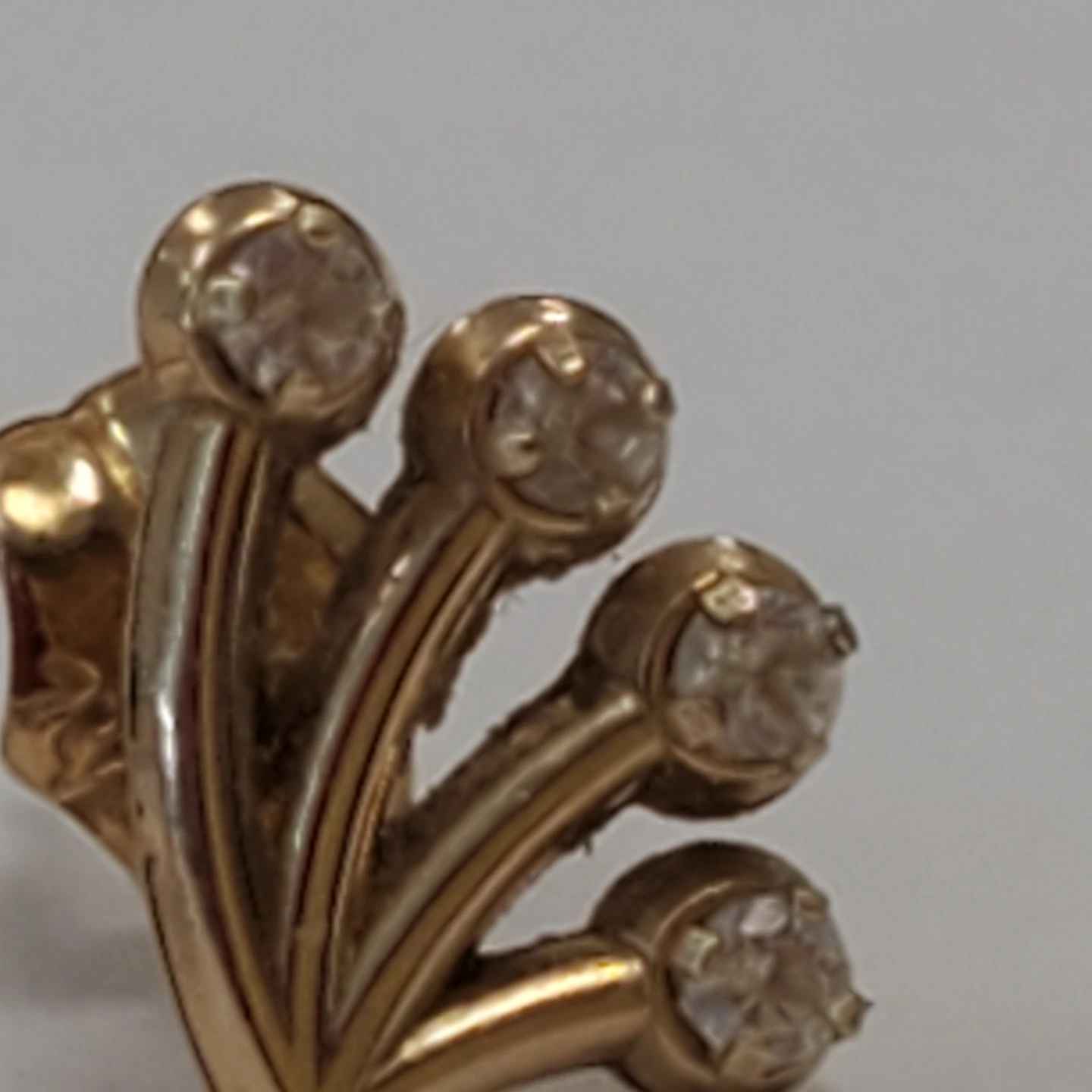 14K Gold Diamond Stud Earrings - photo 3