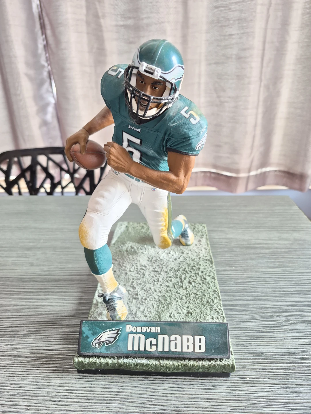 Set of 5 NFL Football Player Figurines - photo 4