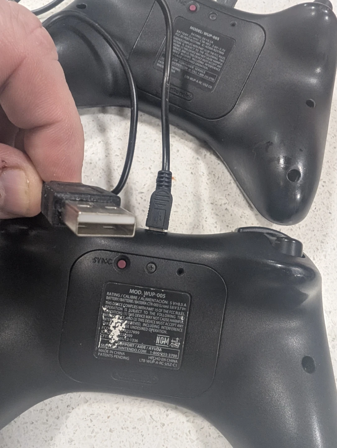 Wii U controllers with USB charge cords - photo 3