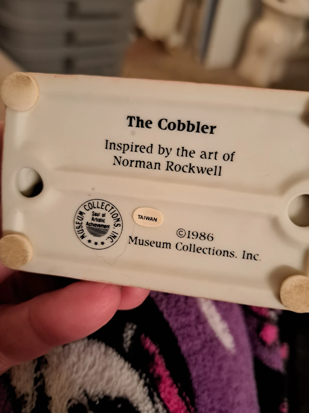 The Cobbler Figurine by Museum Collections, Inc. - 1986 - photo 2