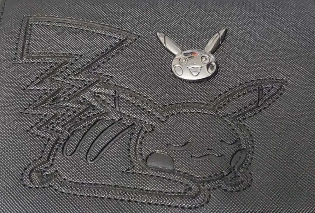 Like new Lounge fly pokemon pikachu purse bag