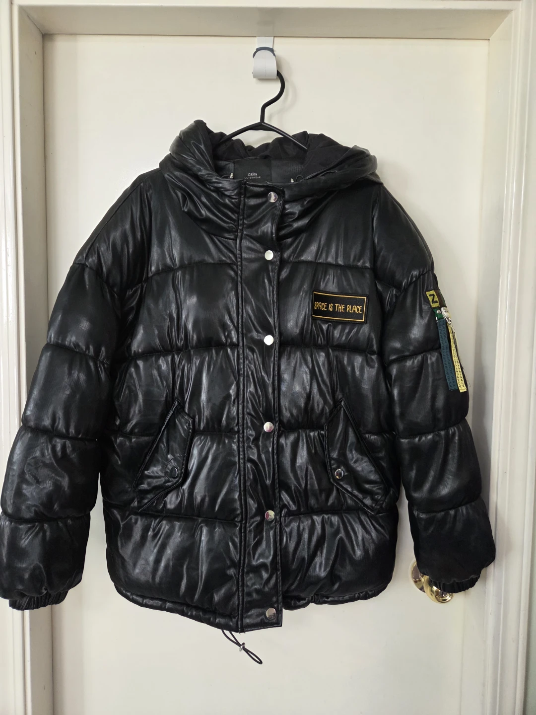 (M size)Zara Black Puffer Jacket
