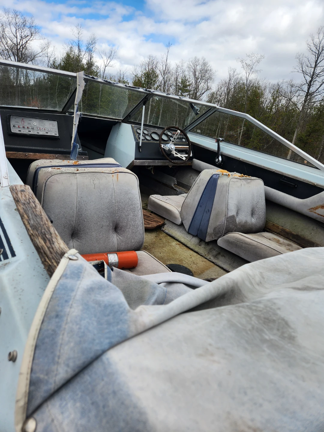 Cadorette Runabout Boat - photo 4