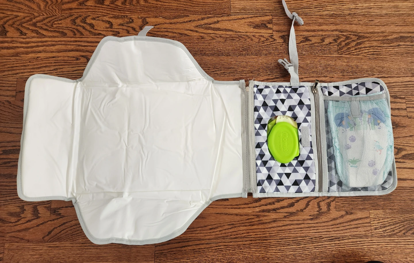 Portable Diaper Changing Pad for Baby - photo 2