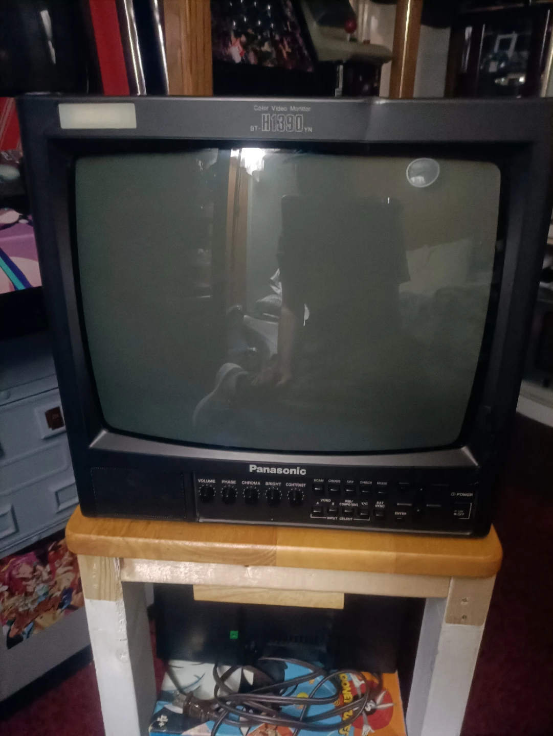 panasonic bth1390yn PVM crt 13 inch 750tvl with rgb component sv