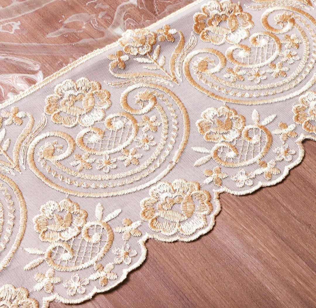 Lace Tablecloth 130 x 180 cm - photo 2