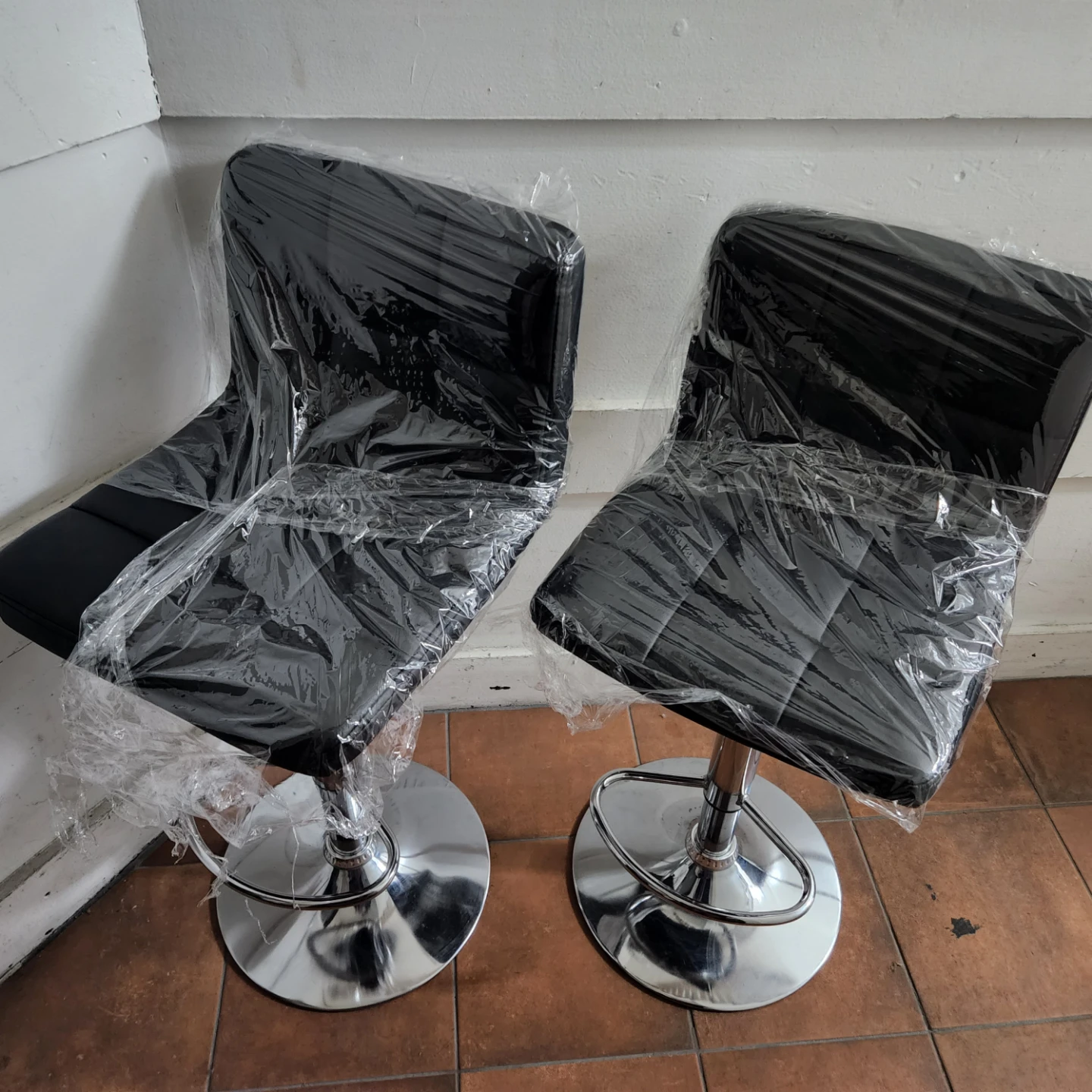 Set of 2 Black Adjustable Bar Stools