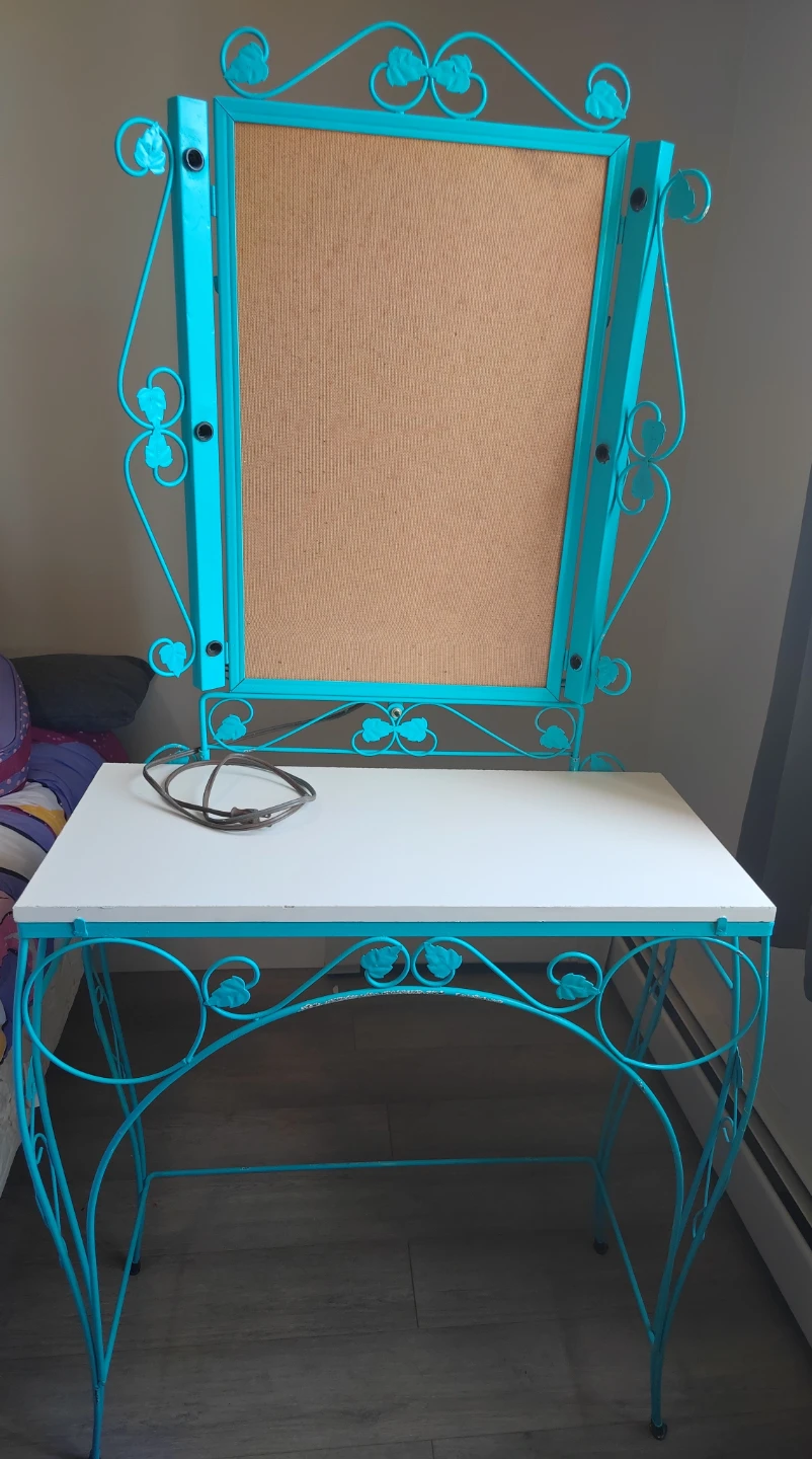 Ornate Vanity Desk with Cushioned Chair - photo 2