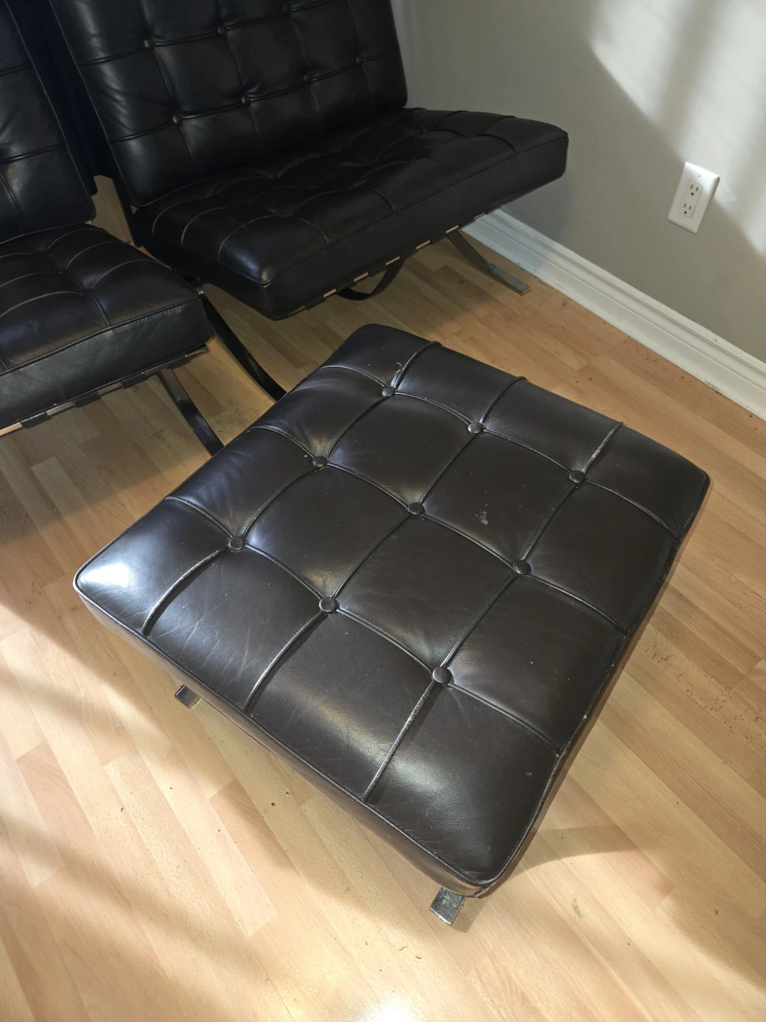 Brown Leather Tufted Chair and Ottoman Set - photo 3