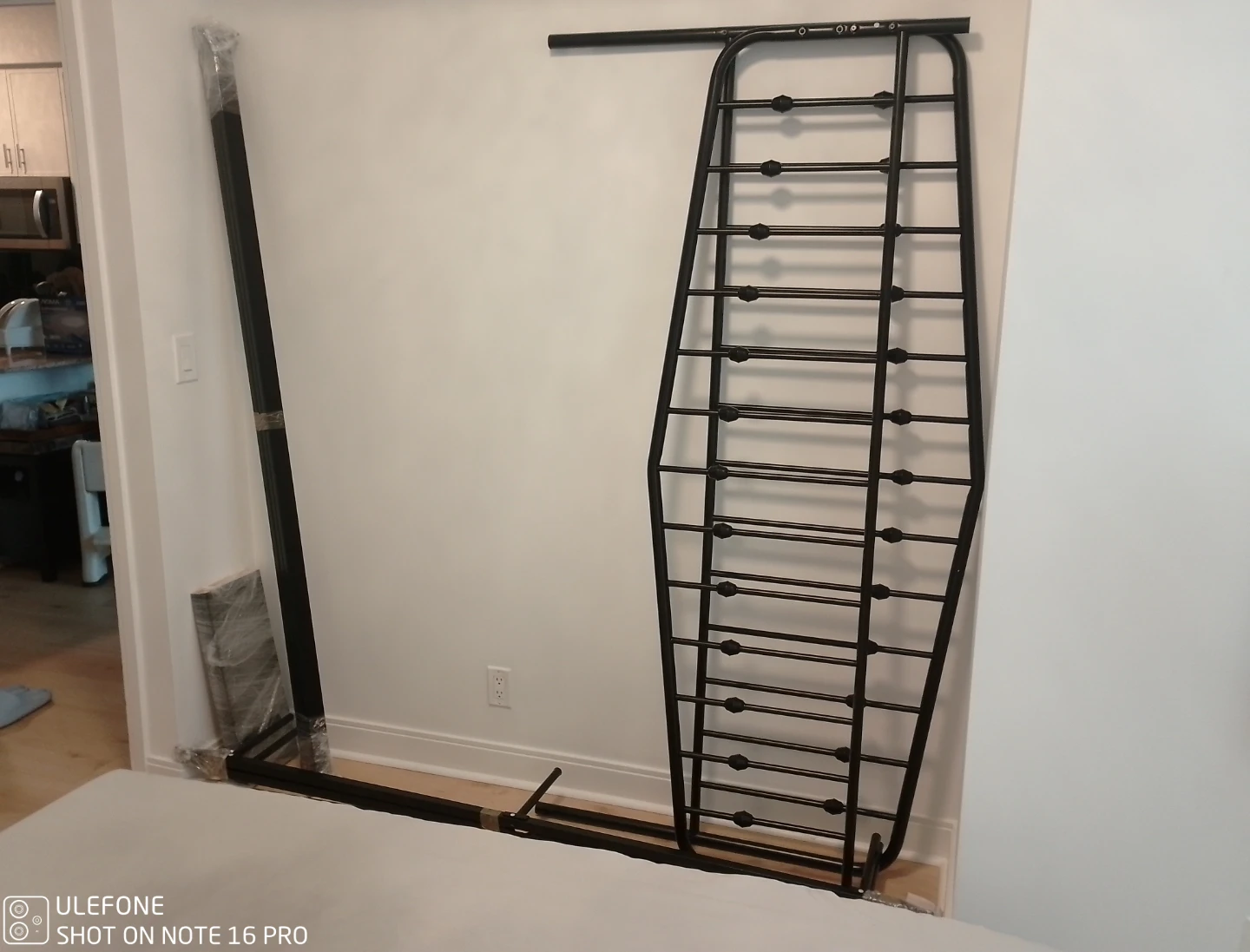 Black Metal Bed Frame King NEED GONE (Cash Only) - photo 3