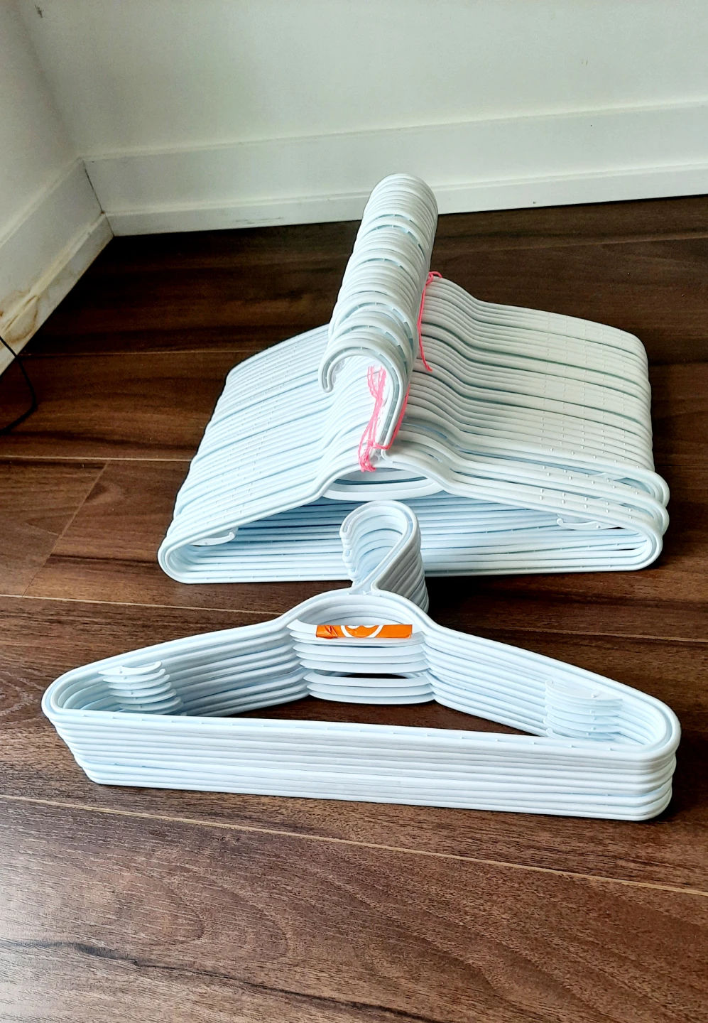 BRAND NEW Neatfreak 40 Clothes Hangers - 30 Pack + 10 FREE