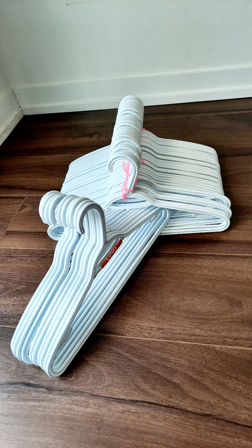 BRAND NEW Neatfreak 40 Clothes Hangers - 30 Pack + 10 FREE - photo 4
