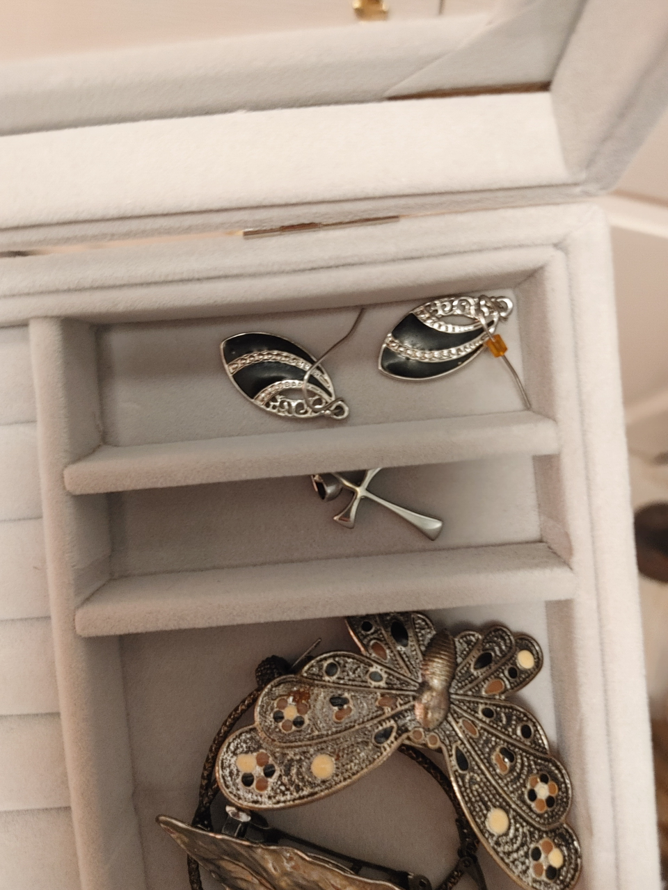 Grey Velvet Jewelry Organizer Box with Clear Lid - photo 5