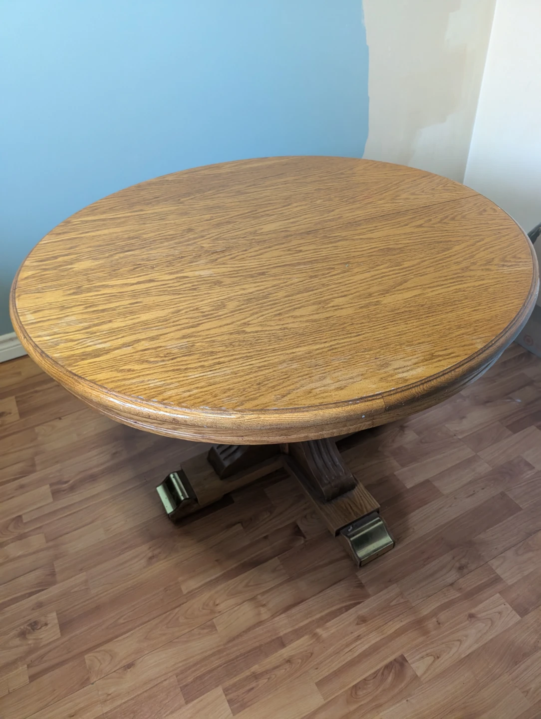 Round Oak Pedestal Table